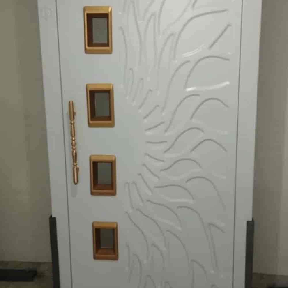 Farklı boyutlarda desenli menteşeler